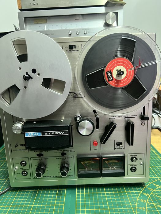 Akai 1722W , piękny stan , 100% sprawny !!