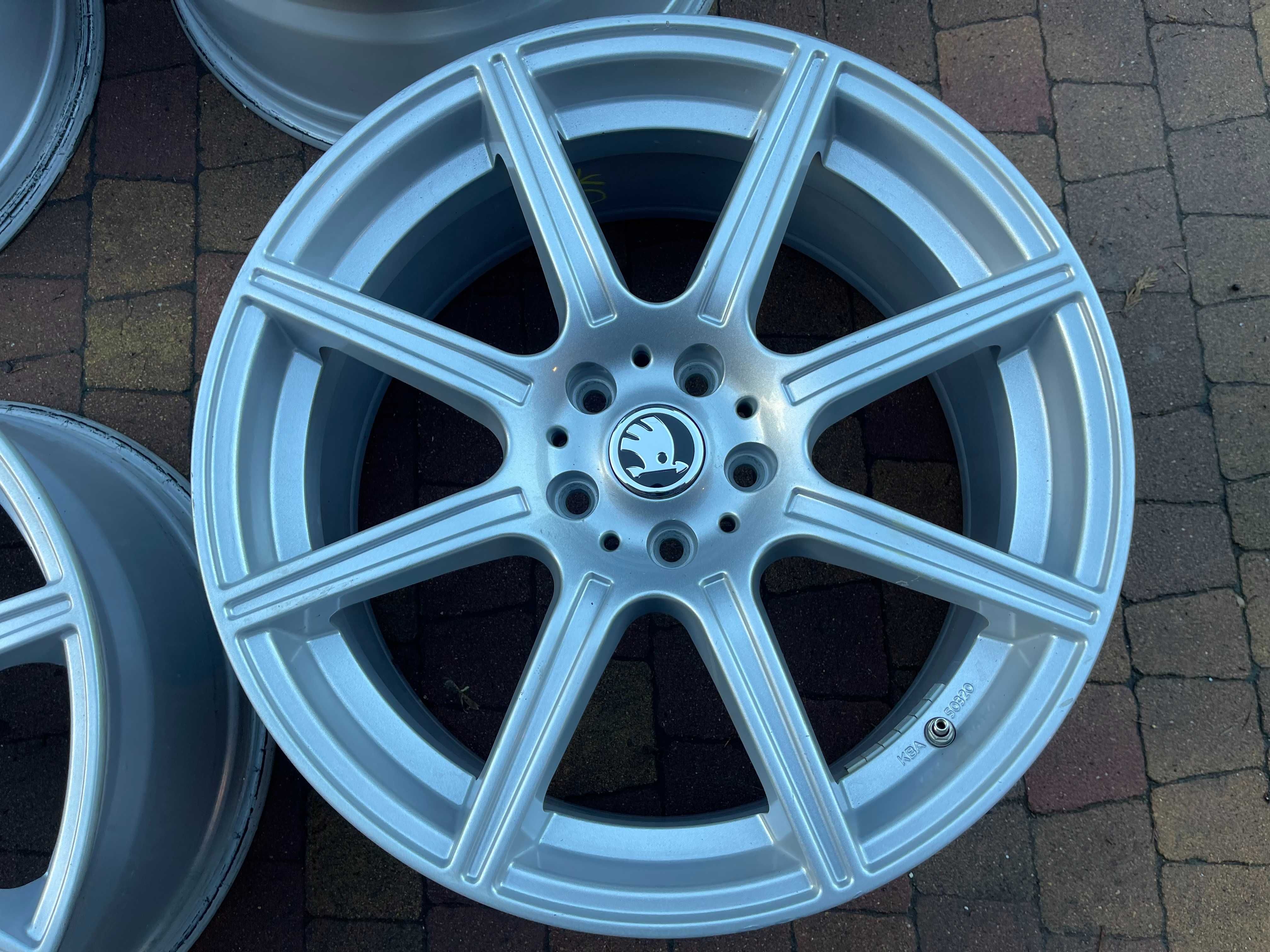 3525. Koła zimowe Arteon Karoq CC 5x112 245/40/19 Nokian 2021/23r