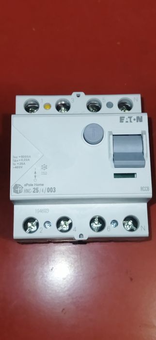 Wyłącznik różnicowoprądowy Eaton 25A  3f