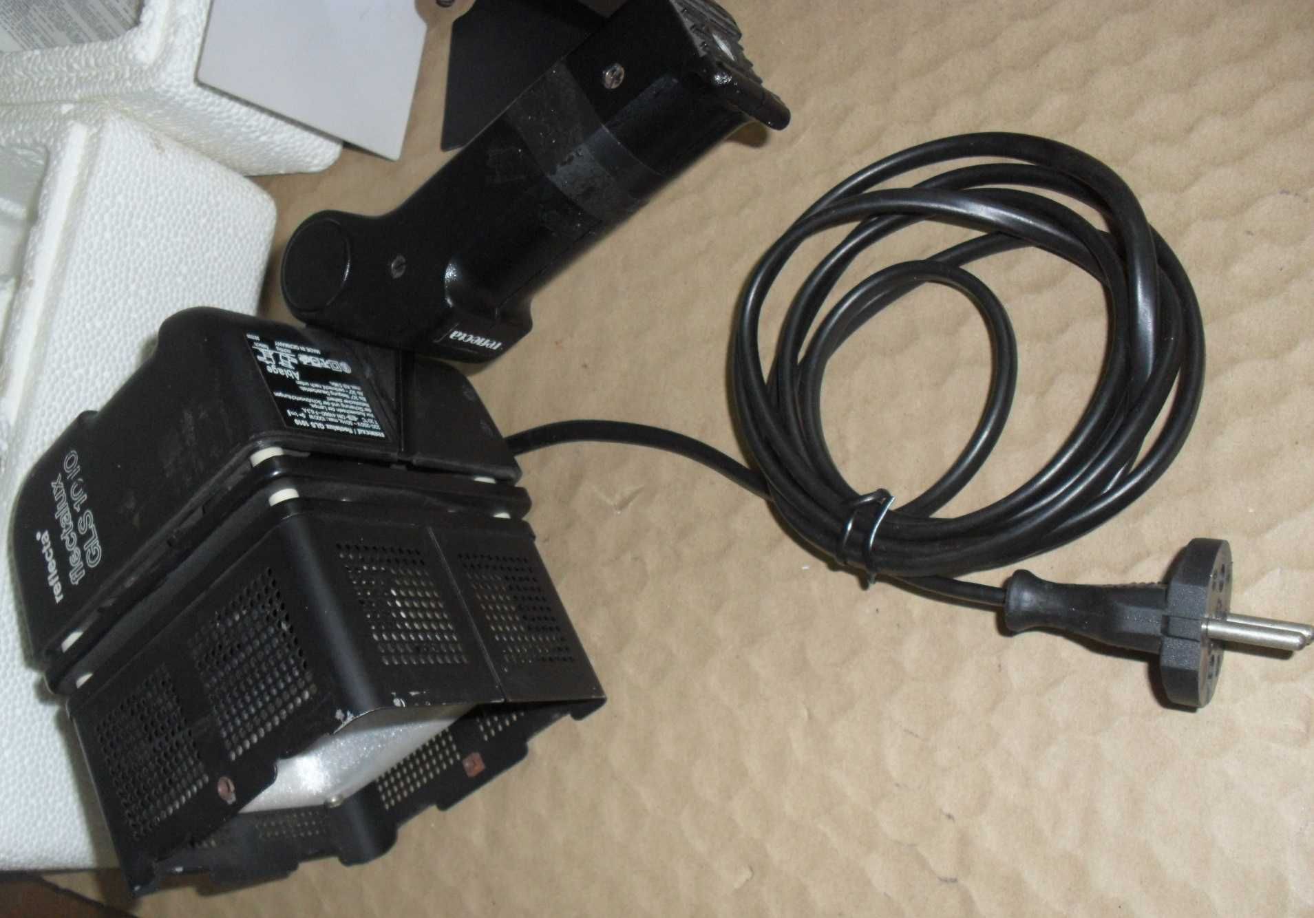 Projetor de iluminação até 1000w, com lâmpada supra, por 20€