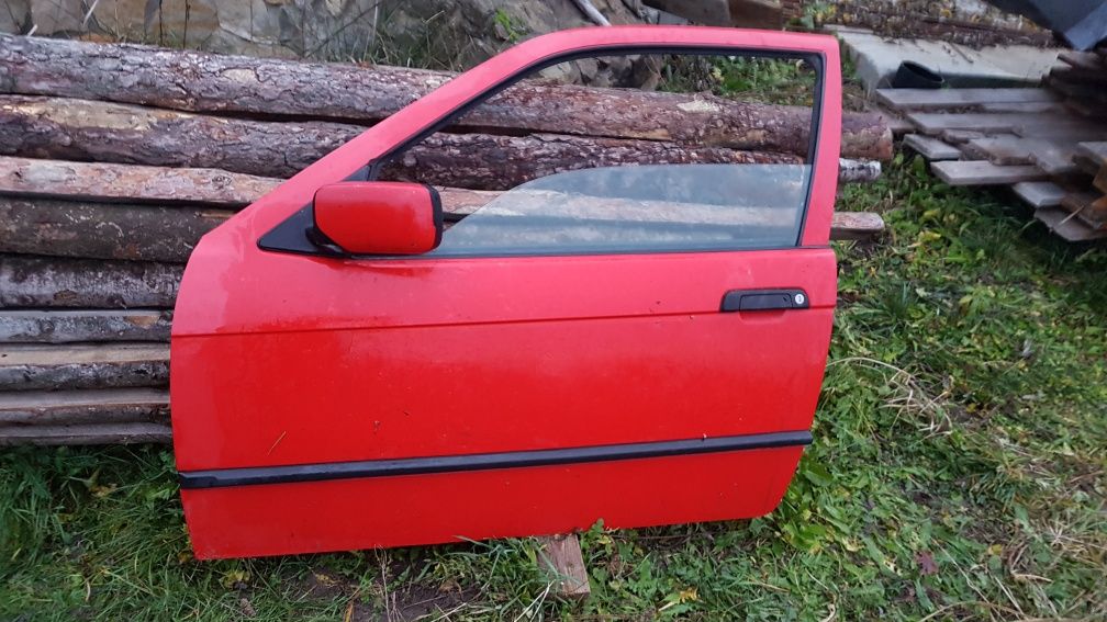 Bmw e36 compact drzwi hellrot prawe i lewe