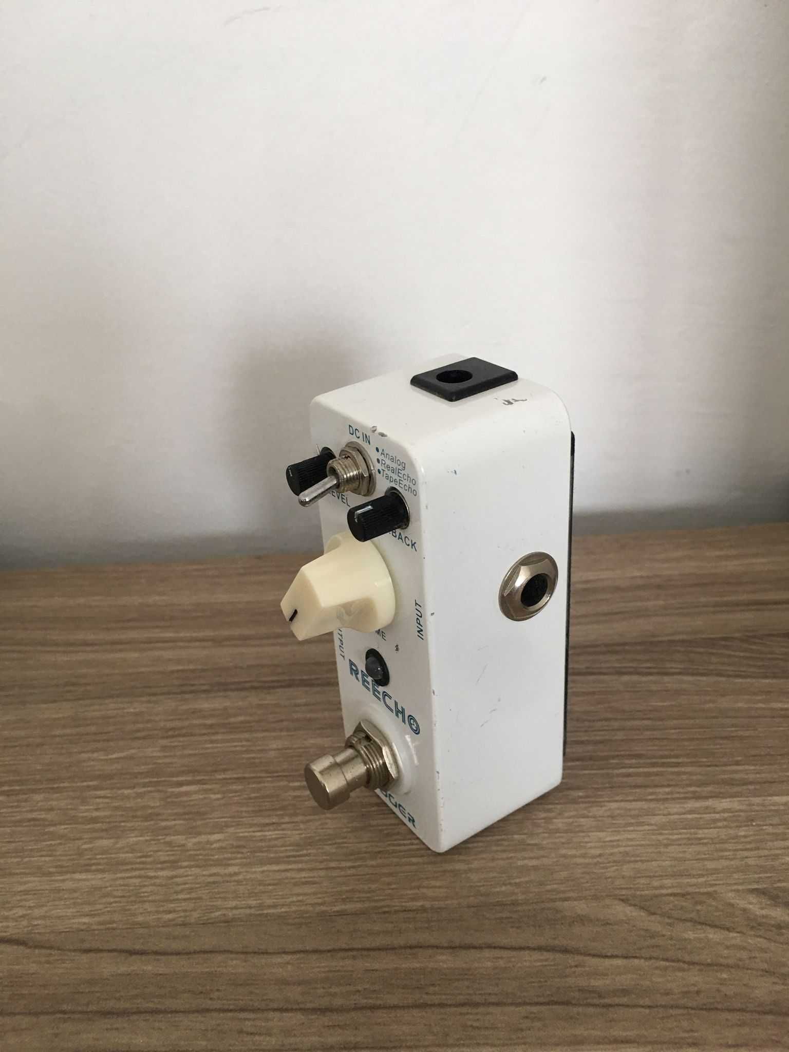 Reecho Mooer Guitar Pedal
White