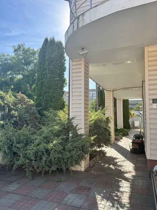 Комерційна будівля по вул.Верхній Береговій