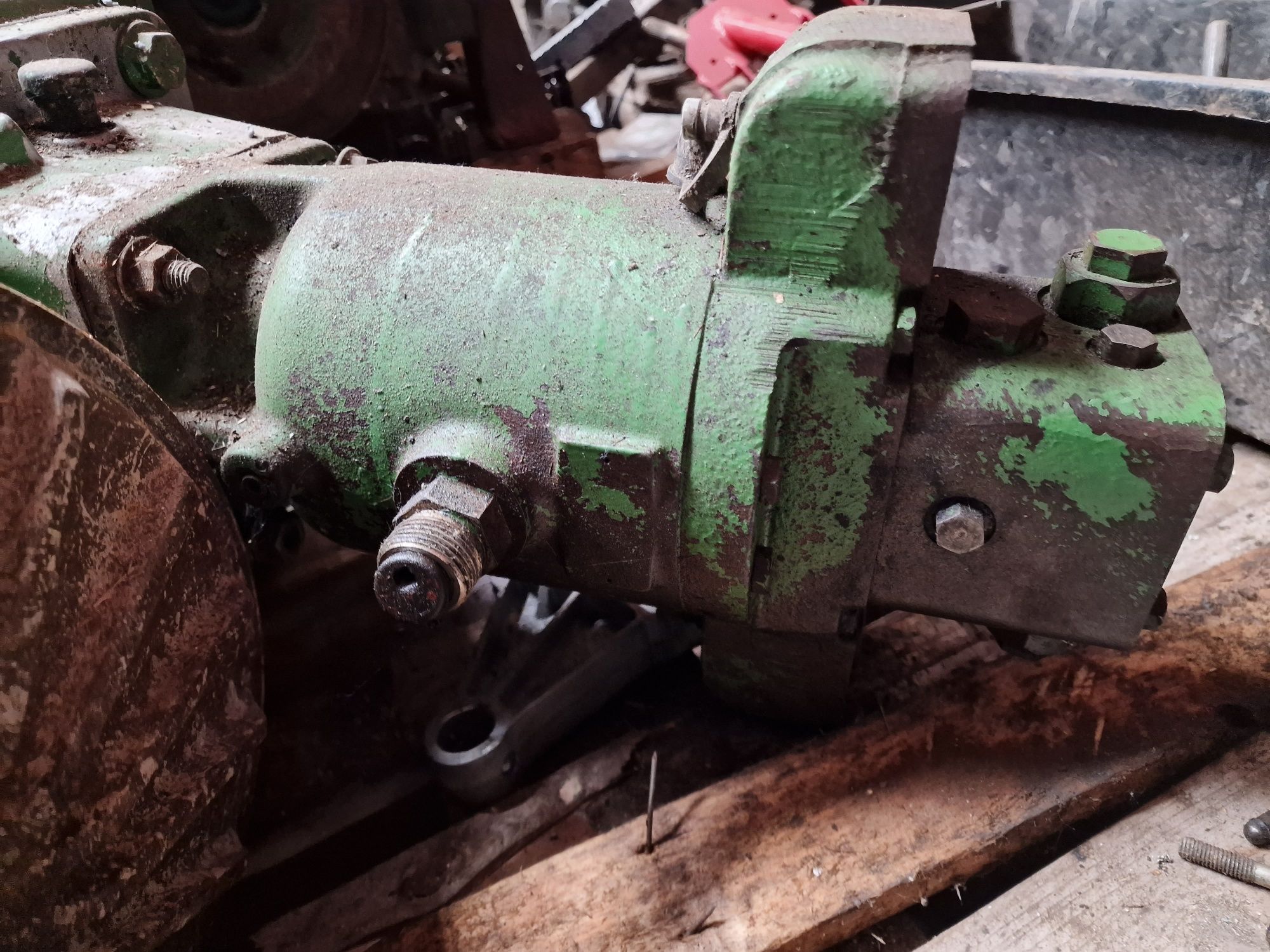 Pompa jady Hydromotor John Deere AH128575, 2064, 2264, 2066