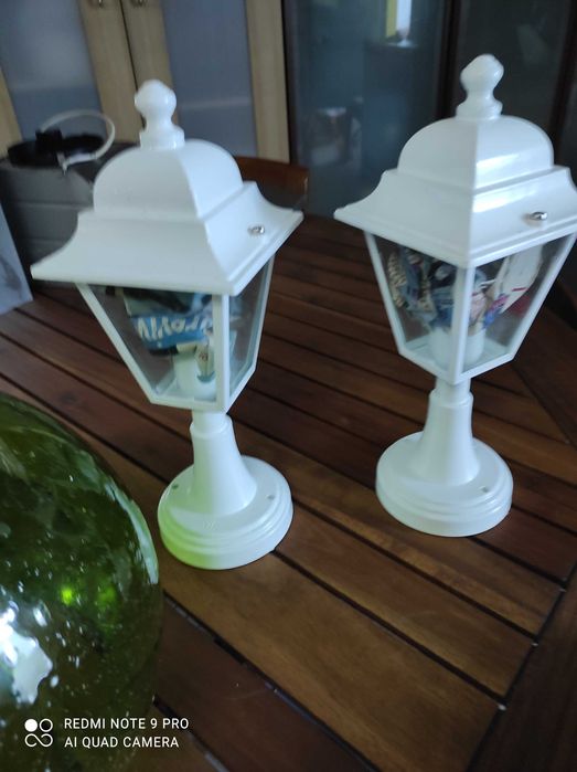 2 candeeiros para muro novos