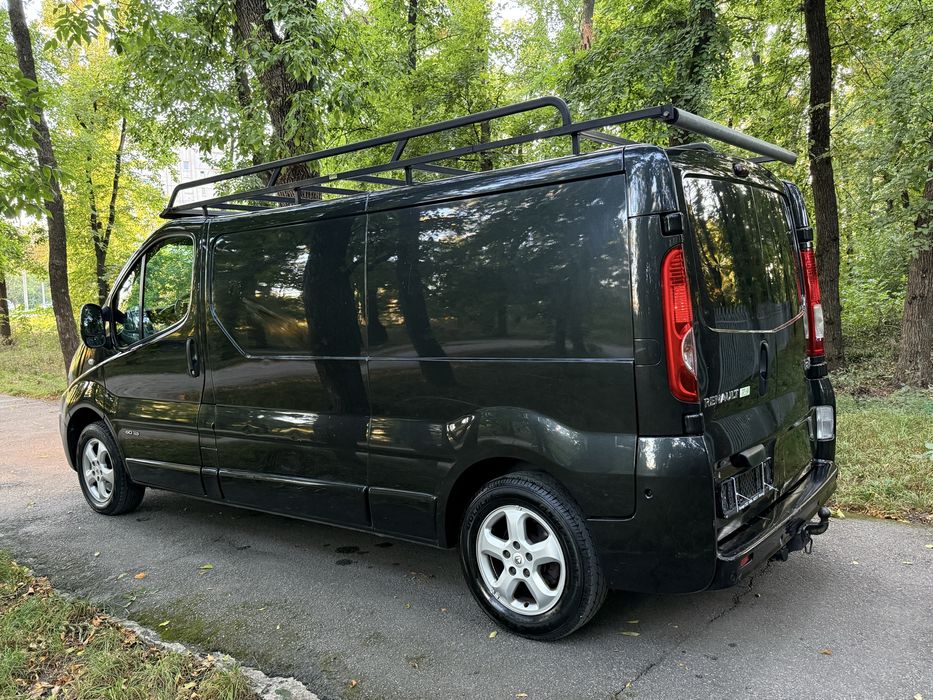 Продам Renault Trafic 2.0 D 2011