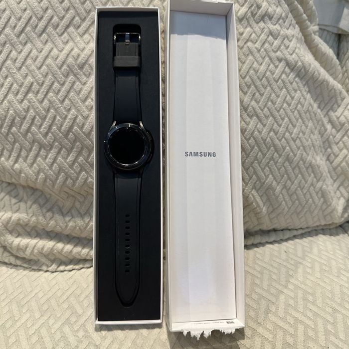 Samsung S22ULTRA 512 GB z dwoma ładowarkami indukcyjnymi i zegarkiem