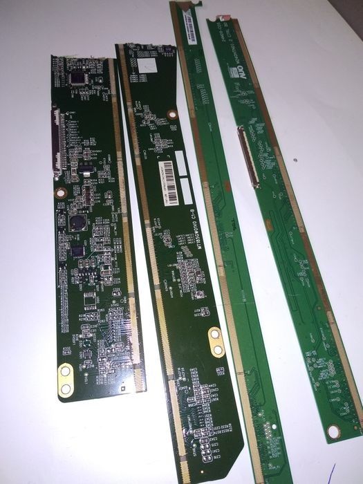 Материнская и другие платы:
1,2 фото -100 грн 
2,3 фото -40 грн 
4 фот