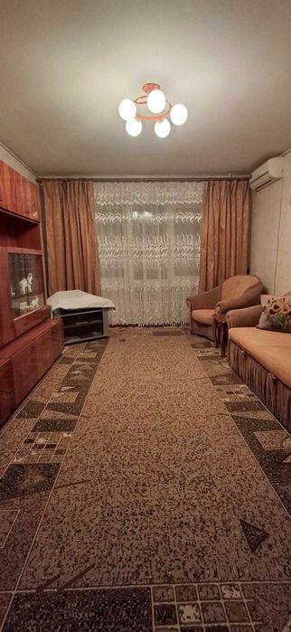 Продам 3х кім.квартиру з меблями та технікою 3мкрн  б. Героїв 2 поверх