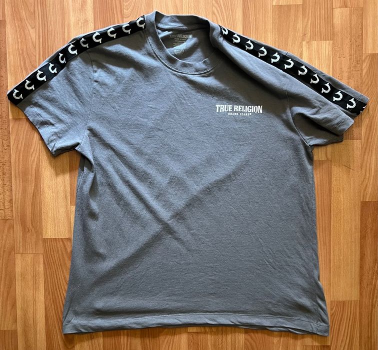 Футболка True religion на лампасах