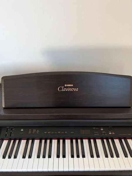 Цифровое пианино YAMAHA CLAVINOVA CLP 840 Привезено из Германии!