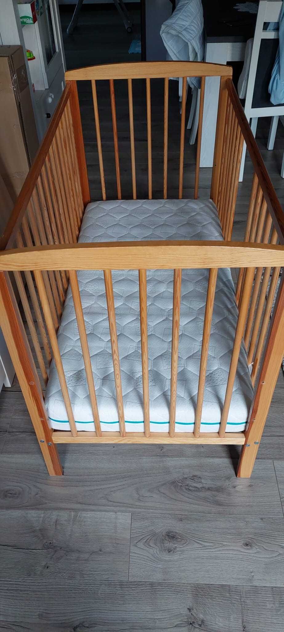 Łóżeczko niemowlęce sosnowe 120x60 plus materac gratis