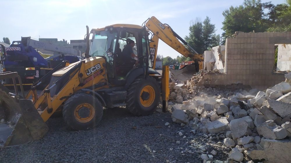 Оренда екскаваторів-навантажувачів JCB 3CX та JCB 3CX з гідромолотом.