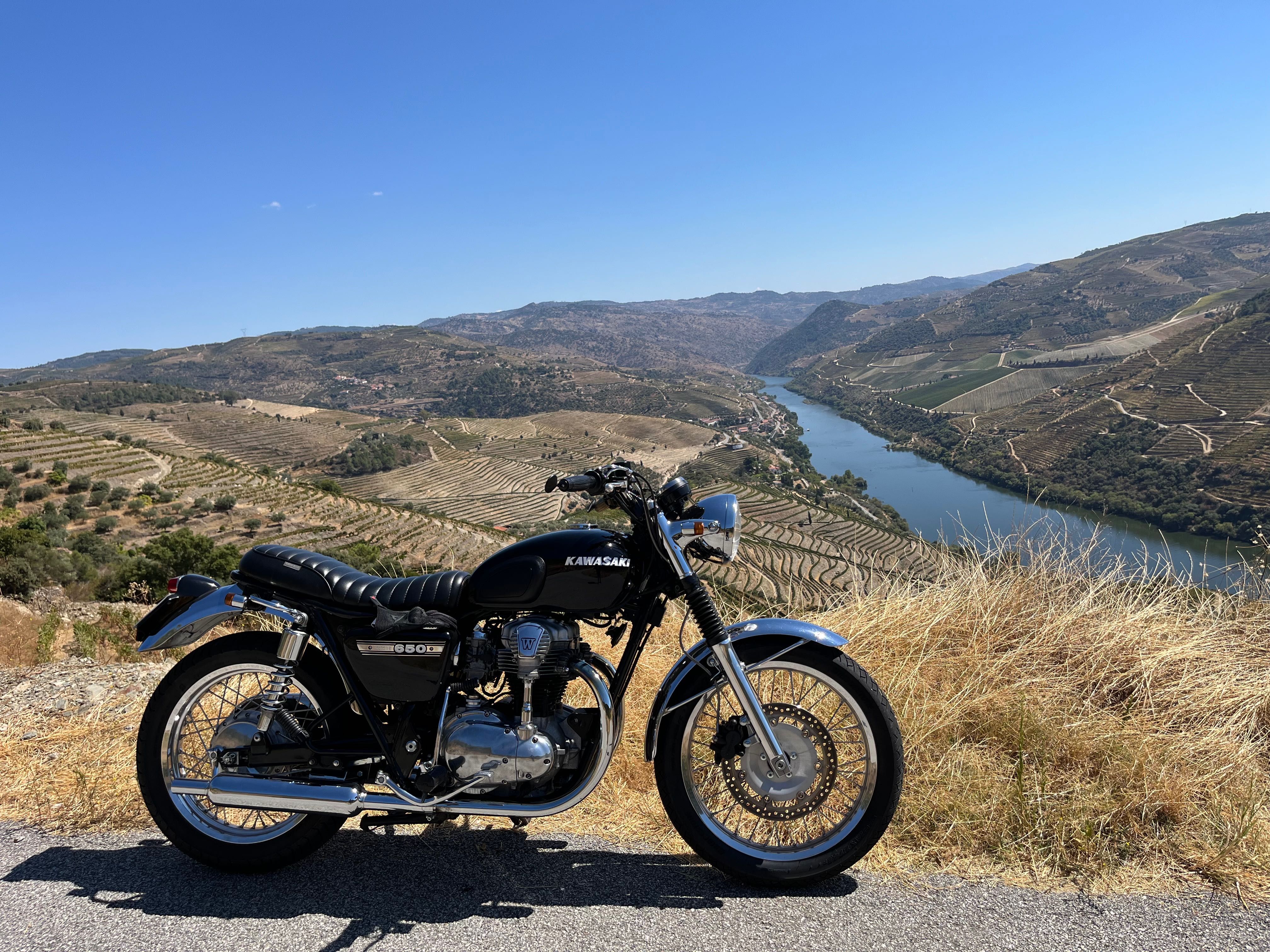 Kawasaki W650 (retro)