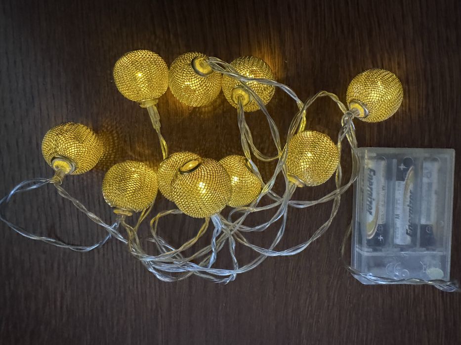 pieknie wykonane swiatelka na choinke