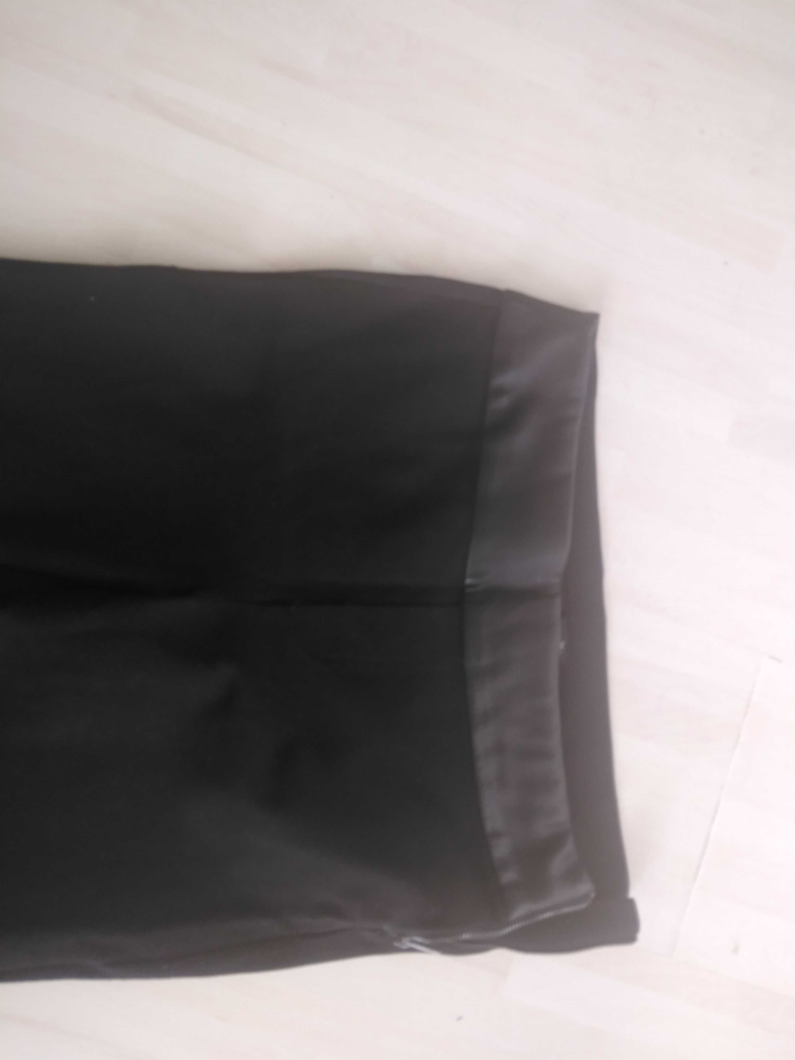 spodnie czarne, rurki z dzianiny, Zara, roz XL oraz L