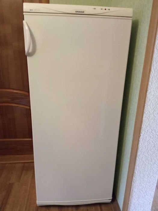 Морозильна камера в чудовому стані