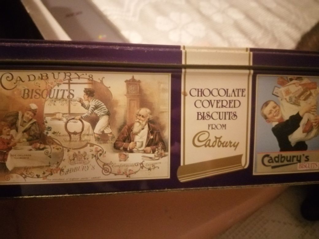 Lata de Bolachas Cadburys