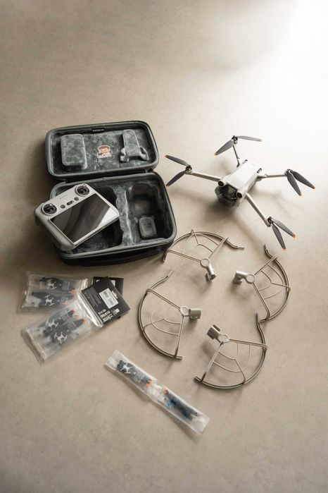Dron DJI Mini 3 Pro + RC z ekranem + DJI CARE + FUTERAŁ + GRATISY