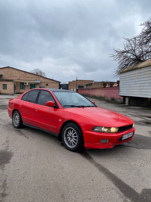 Mitsubishi Galant 8. 2.5 газ/бензин. Автомат. Переоформлення
