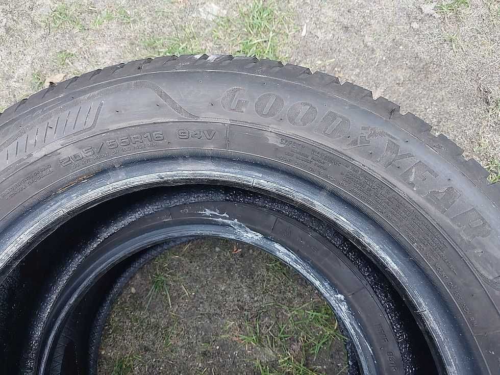 Goodyear Vector 4Seasons G-3 205/55R16 94 V