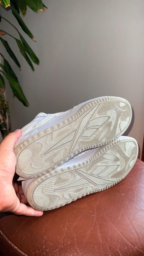 Reebok ATL chill