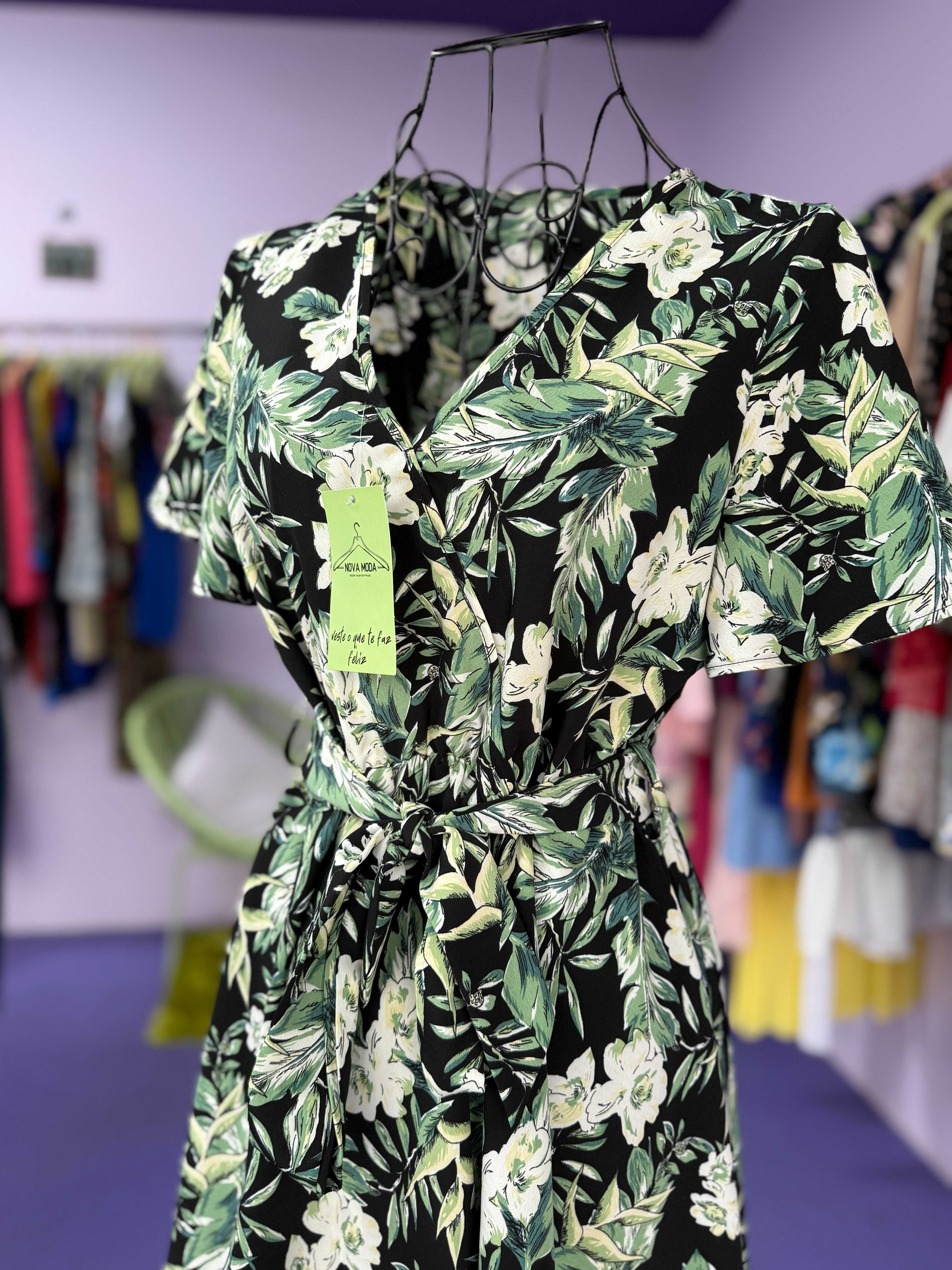 vestido florido preto