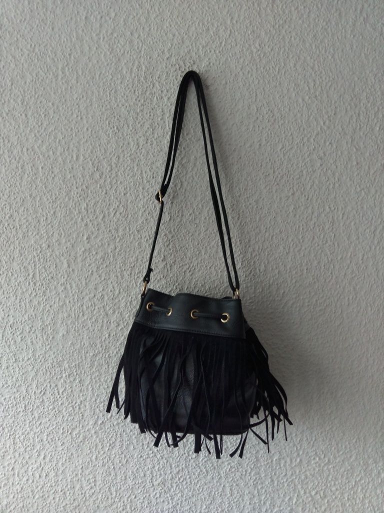 New Look mała czarna torba torebka z frędzlami nowa