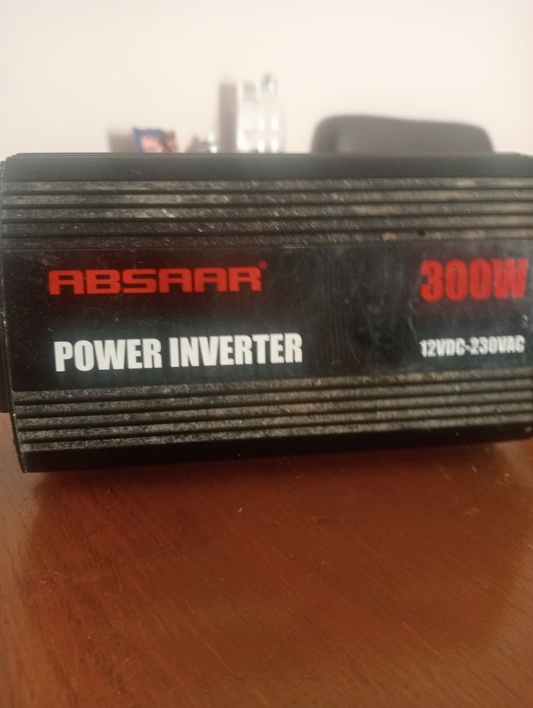 Power invektor 300v