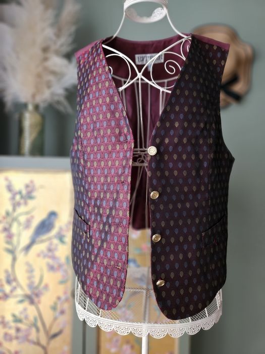 Burgundowa Kamizelka damska Retro Bordowa w Listki/Krople Złote Guziki
