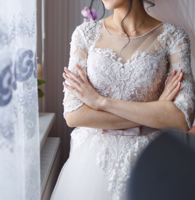Продам весільну сукню 2019