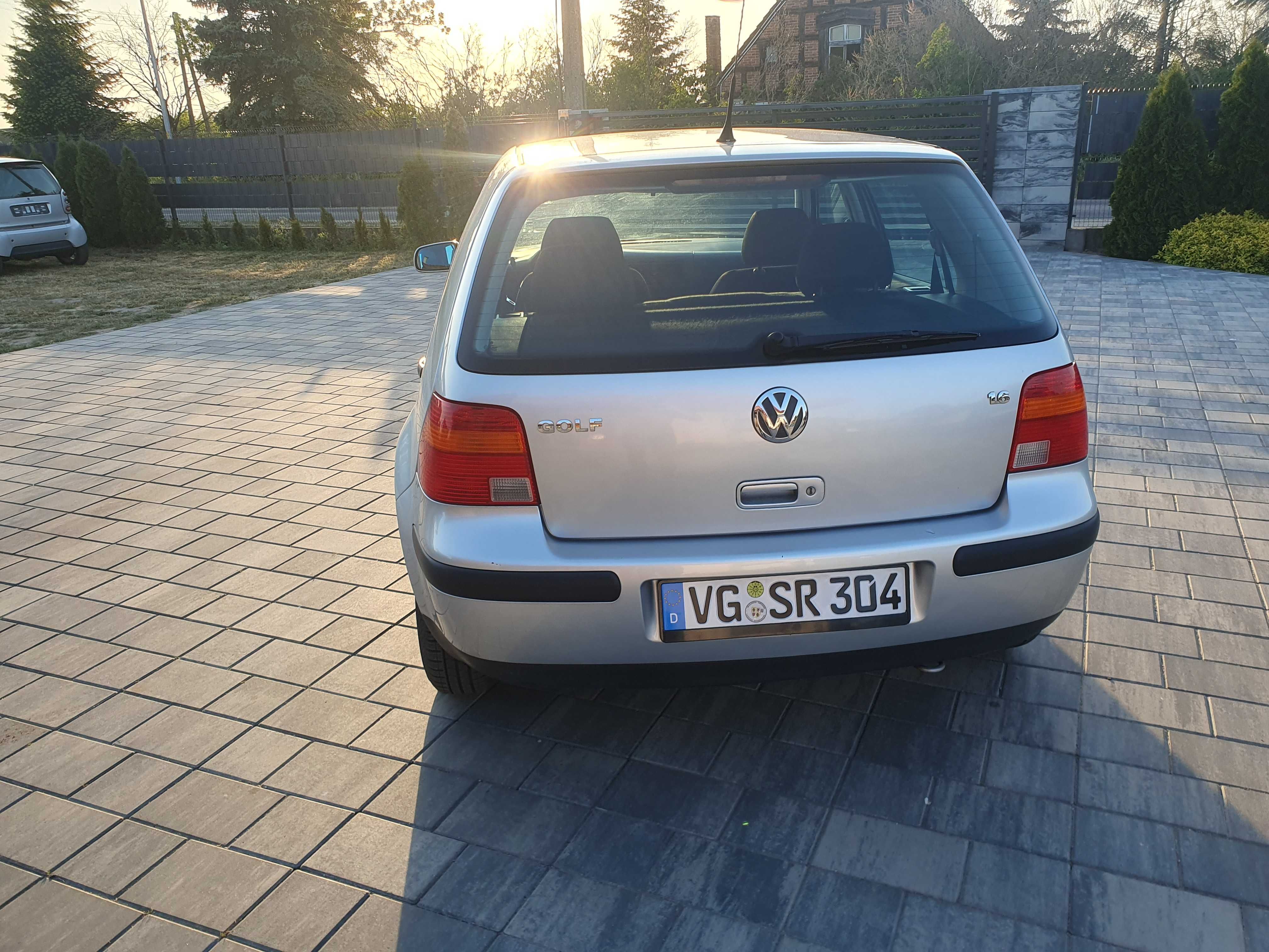 Volkswagen Golf 4  1.6 benzyna Klimatyzacja