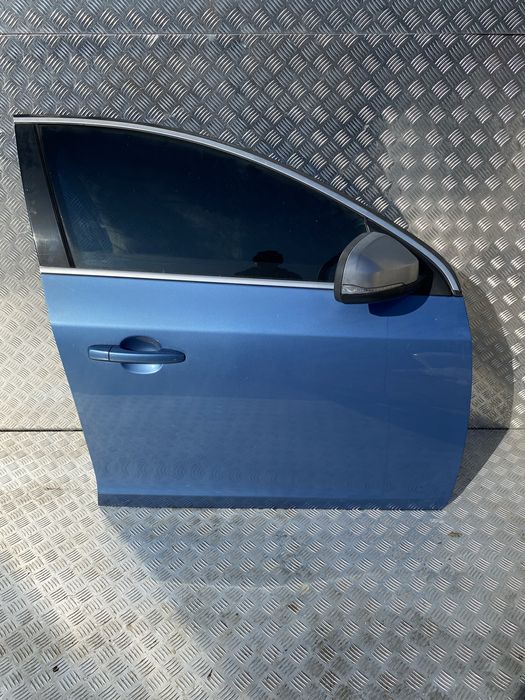 Drzwi prawy przód Volvo XC60 V60 R-Desgin