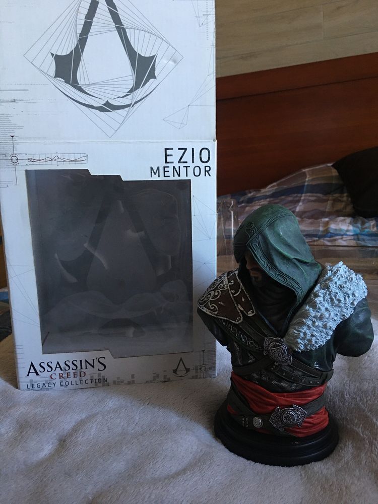 Busto Mentor Ezio - Assassin's Creed Revelations Legacy Collection