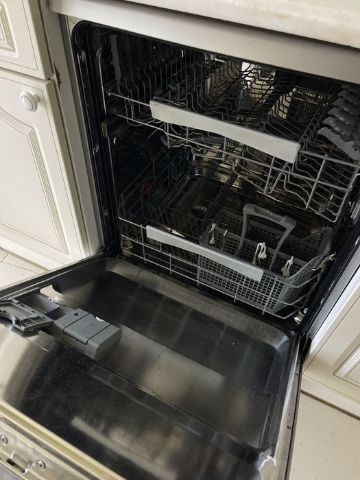 Máquina de lavar loiça AEG