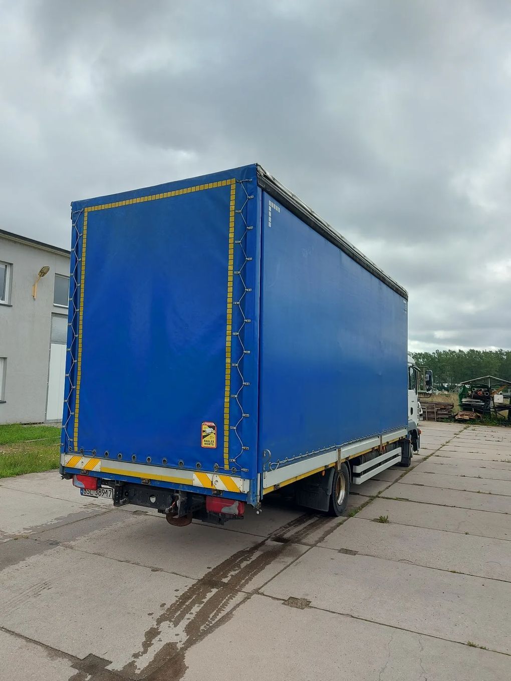 MAN TGL 8.240 4x2 BL  Nowe opony na pierwszej osi