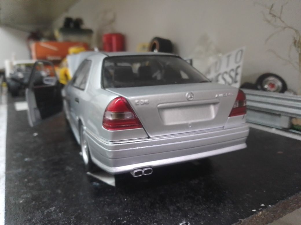 Miniatura 1/18 Mercedes Benz AMG