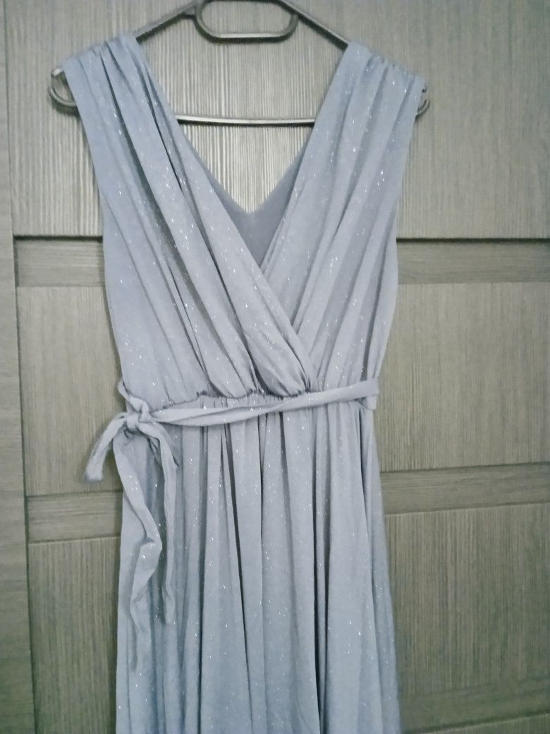 Sukienka elegancka M/L- sprzedam