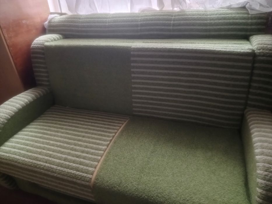 Диван розкладний.