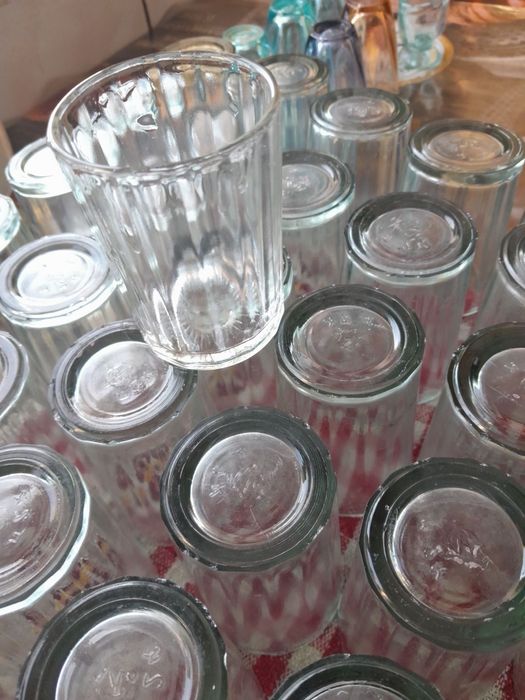 Посуд стакани тарілки інше