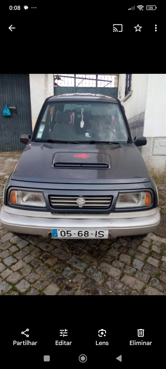 Jipe Suzuki com tração às quatro rodas, 1997
