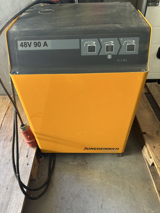 Prostownik Ładowarka wózka elektrycznego Jungheinrich SLT100 48V 90A