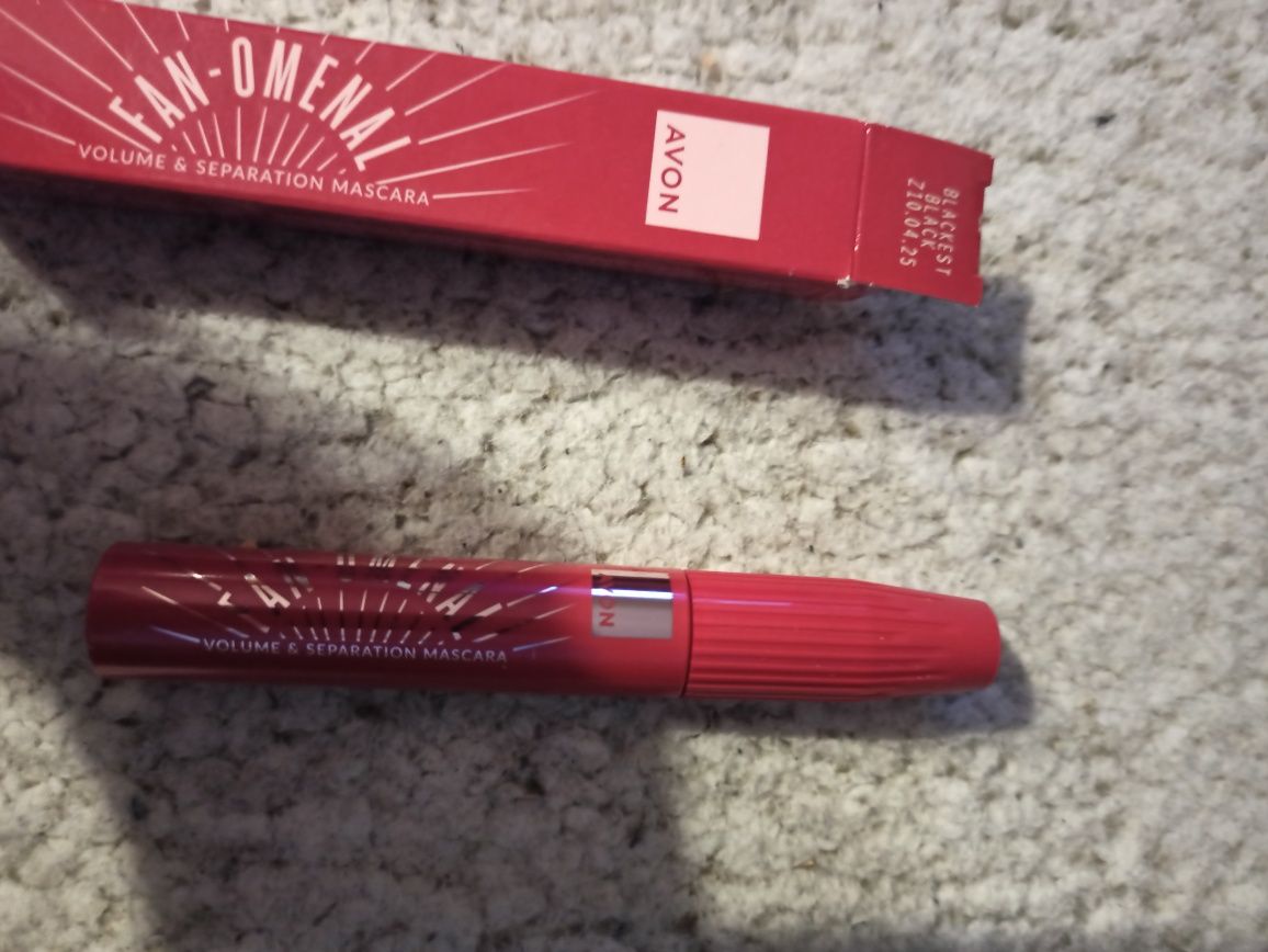 Avon Pogrubiająco-rozdzielający TUSZ do rzęs FAN-OMENAL BLACKEST BLACK