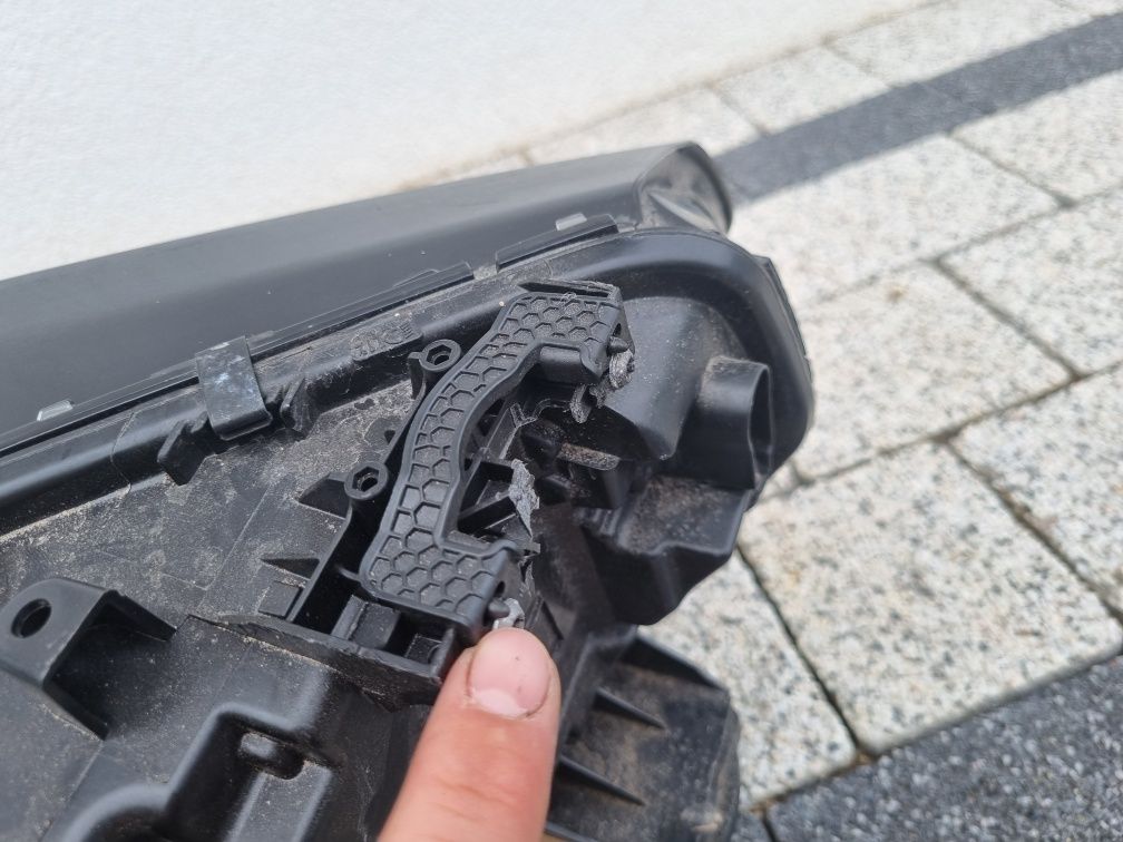 Bmw X5 G05 X6 G06  lampa przednia lewa Laser Europa