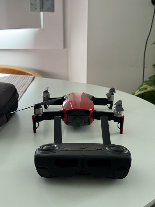 Drone DJI Mavic air + mala de viagem + tripe
