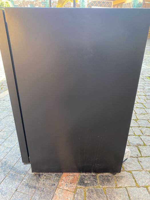 Винна шафа Philco PW 32 GD