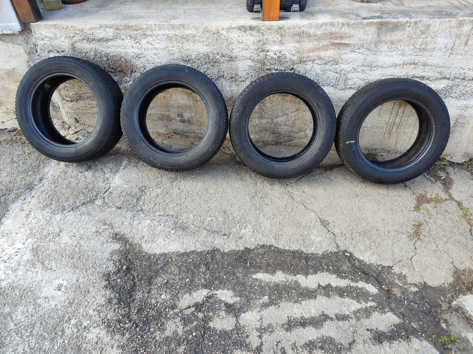 Зимняя резина шины Michelin Alpin / Nitto sn2 /215/60 R17