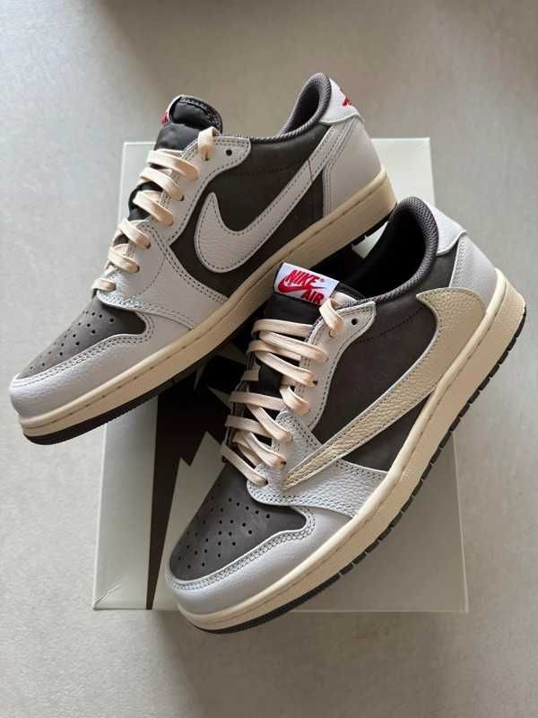 Jordan1RetroLowOGSPTravisScottReverseMocha r.41