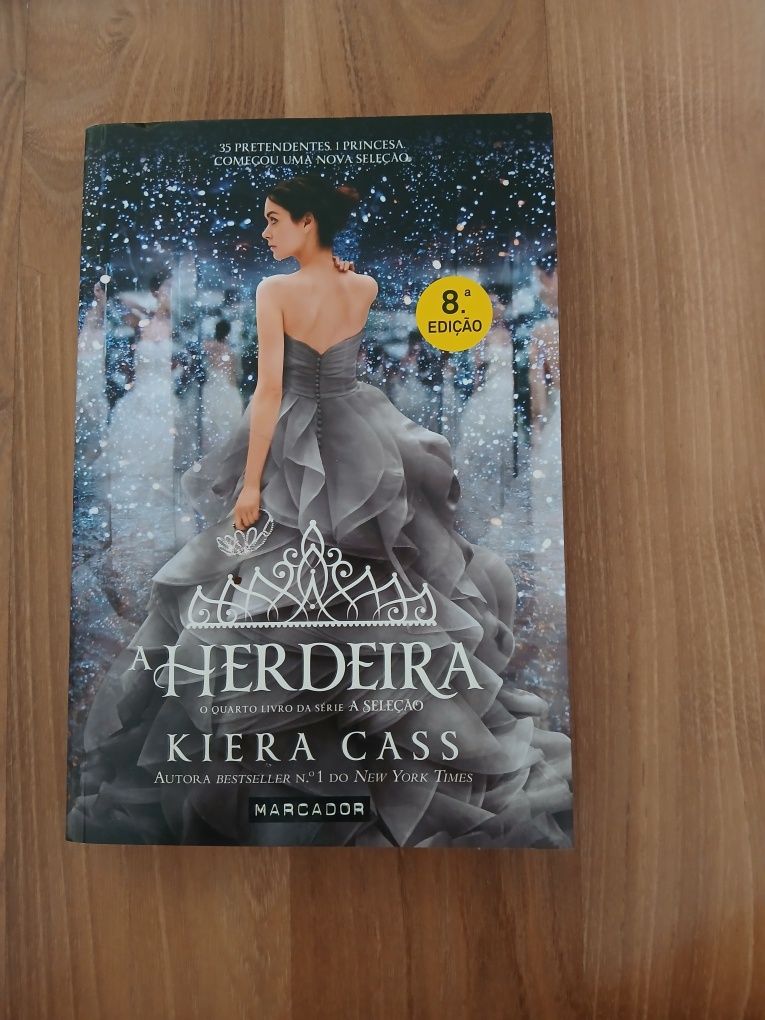 Série de livros (1-6) A Seleção, de Kiera Cass