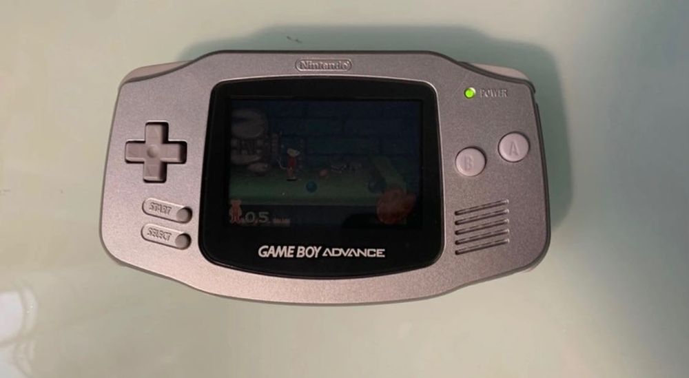 Konsola Game boy advance AGB-001